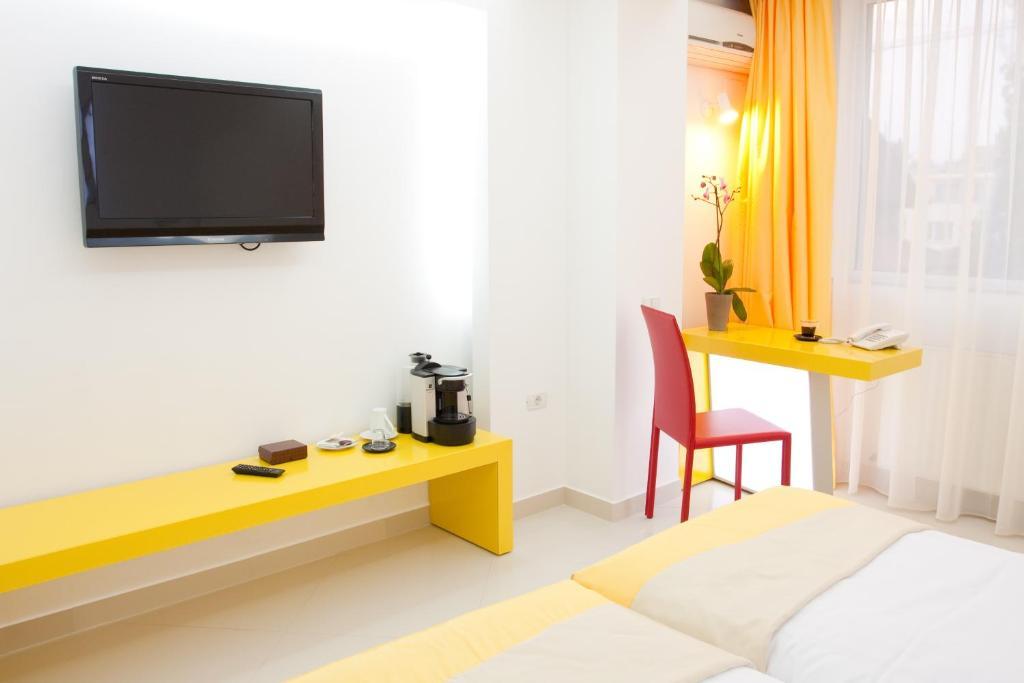 Standard Double or Twin Room,1278376807:JPEG