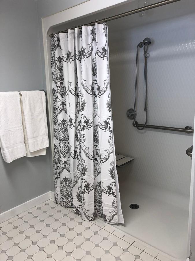 Deluxe Queen Room with Two Queen Beds - Disability Access