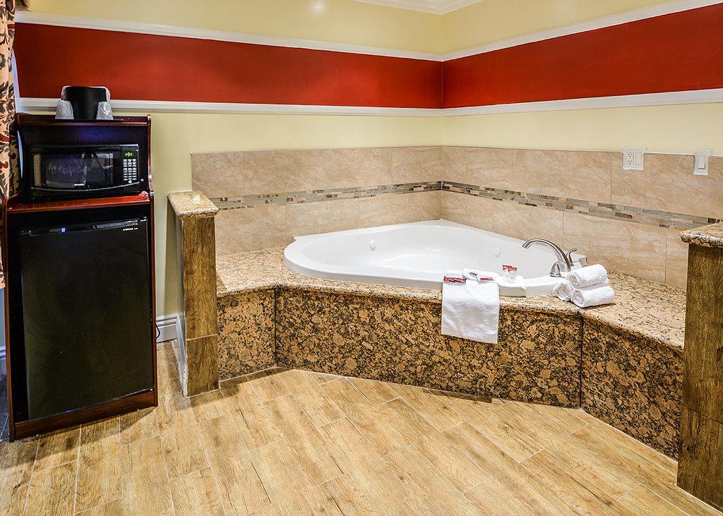 Double Room Spa Bath,655257501:JPEG