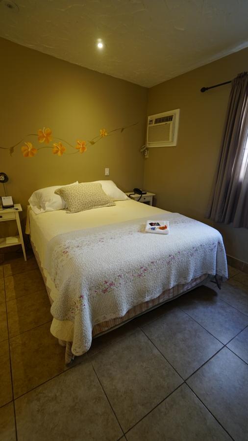 Deluxe Double Room with Extra Bed,662417187:JPEG