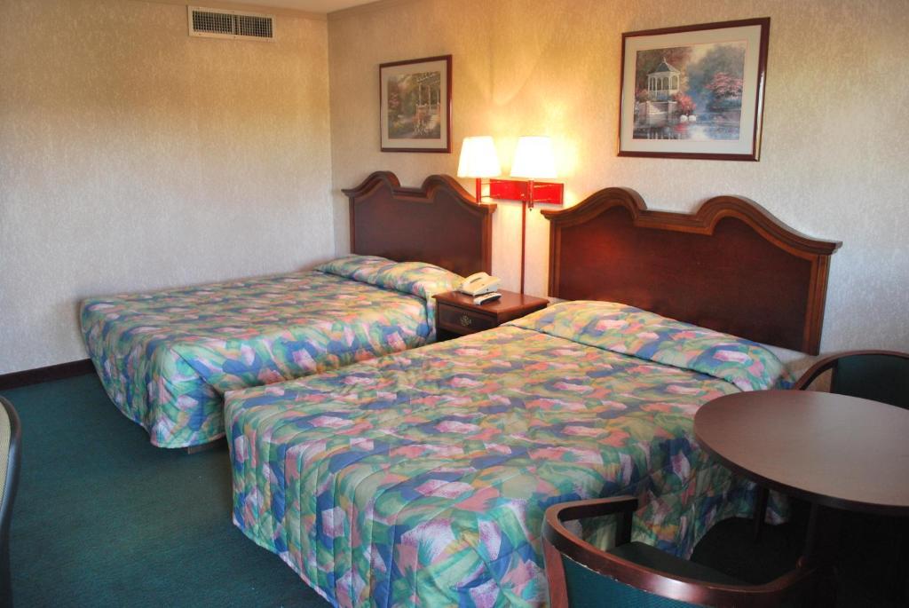 Standard Queen Room Two Queen Beds