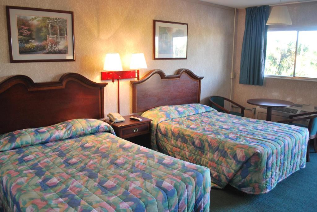 Standard Queen Room Two Queen Beds