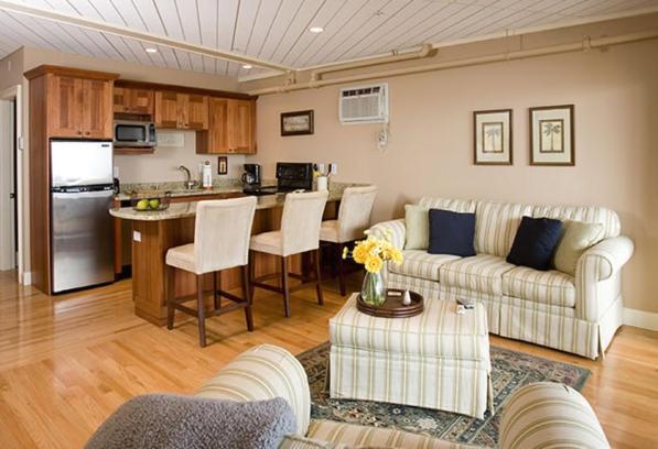 Deluxe Suite with Sea View