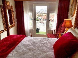 Deluxe Suite with Sea View - Cavell