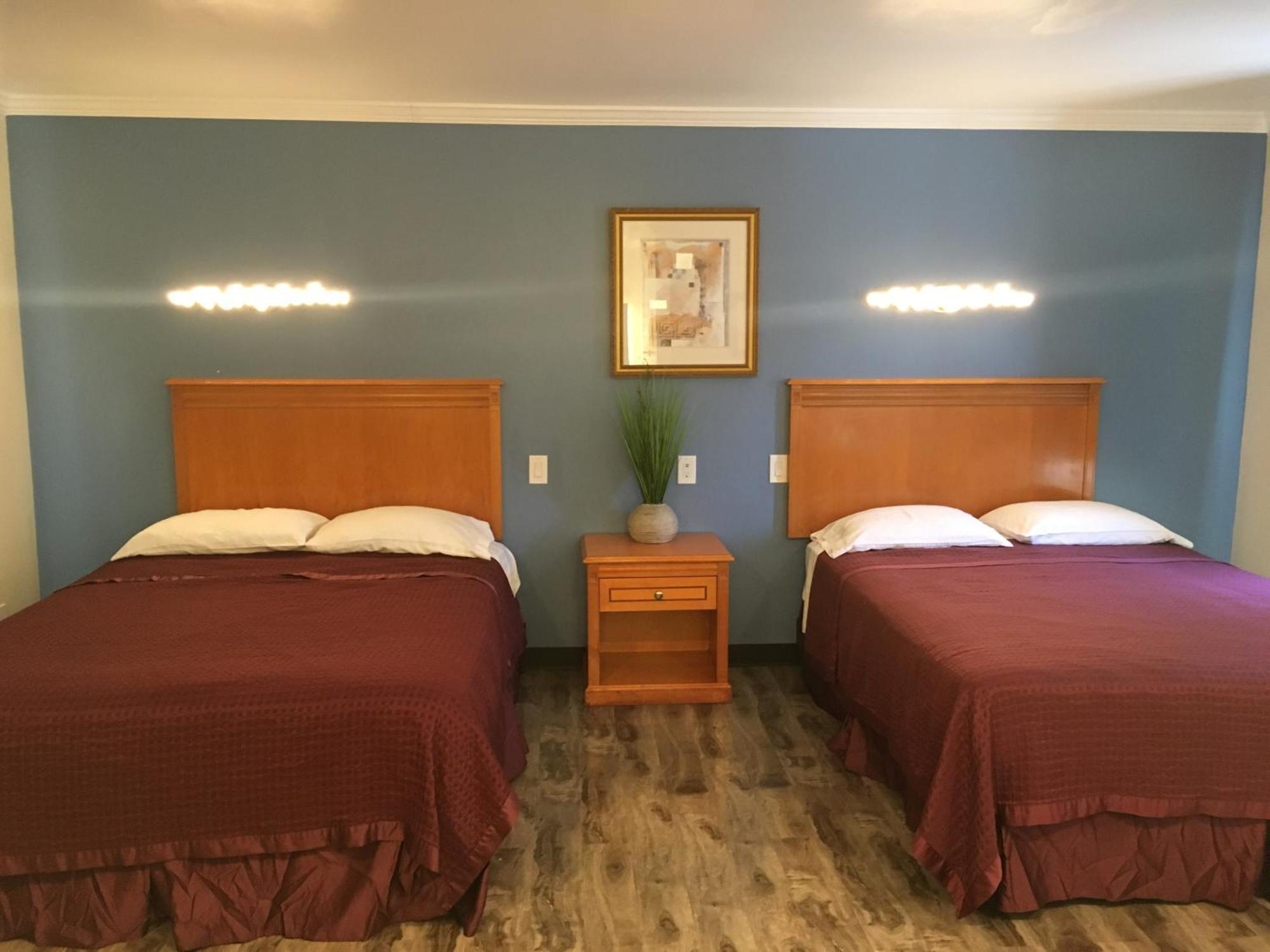 Family Room with Private Bathroom,686120382:JPEG