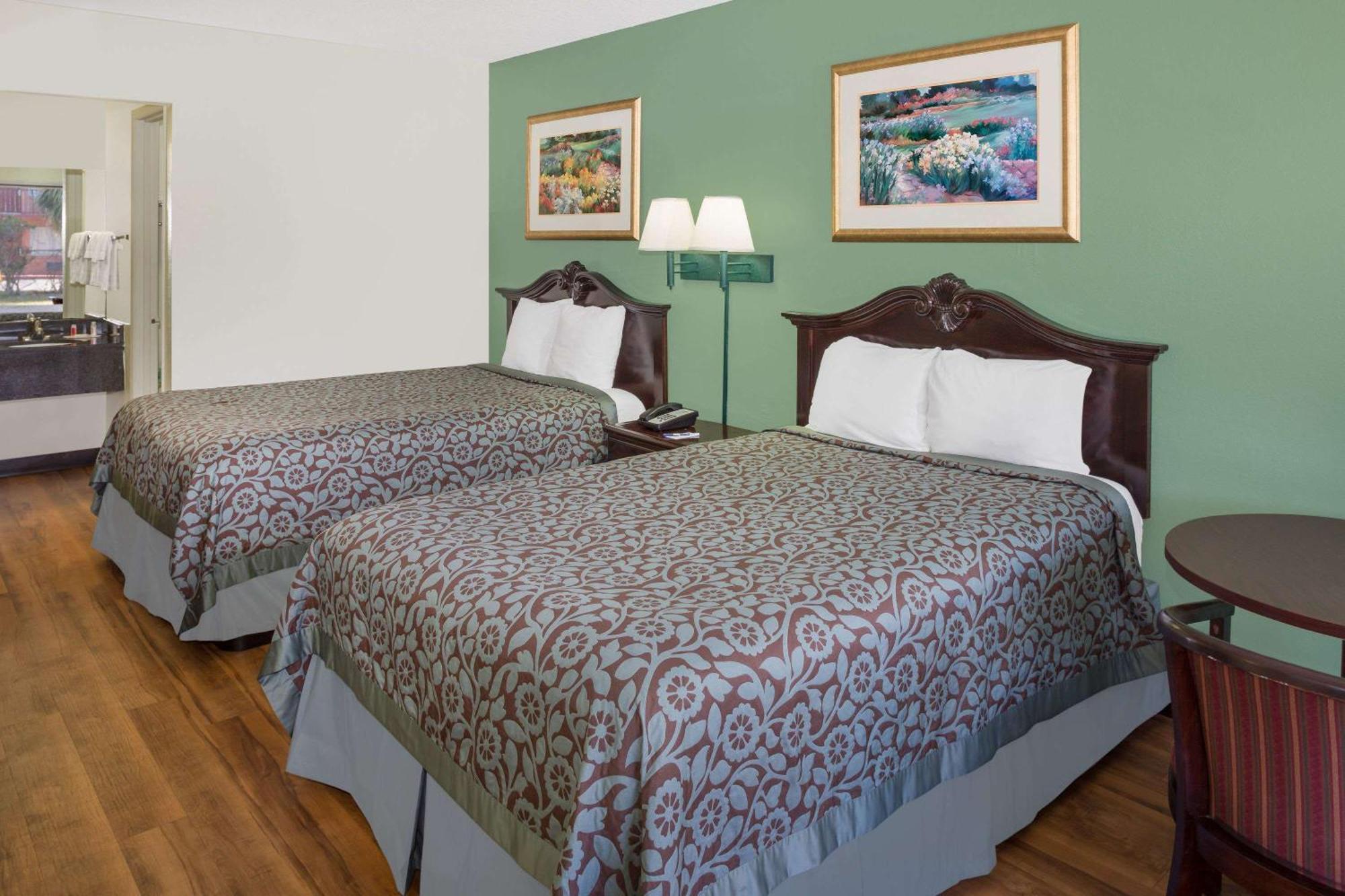 Doppelzimmer mit 2 Doppelbetten - Nichtraucher