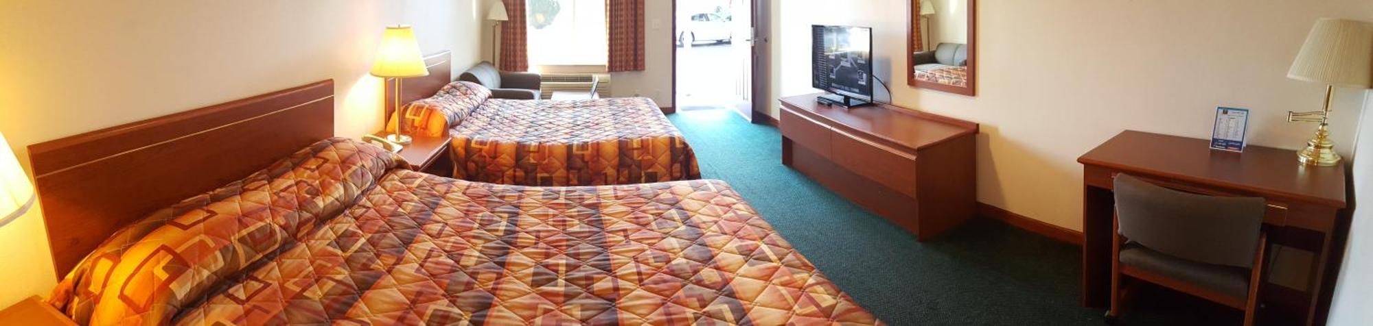 Queen Room with Two Queen Beds,792414498:JPEG