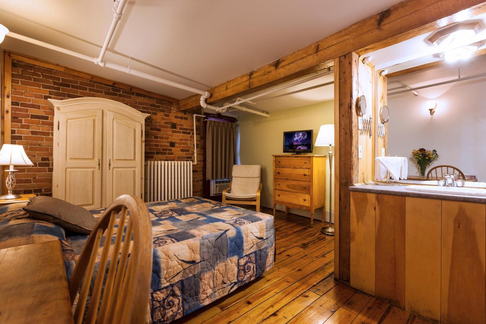 Budget Room