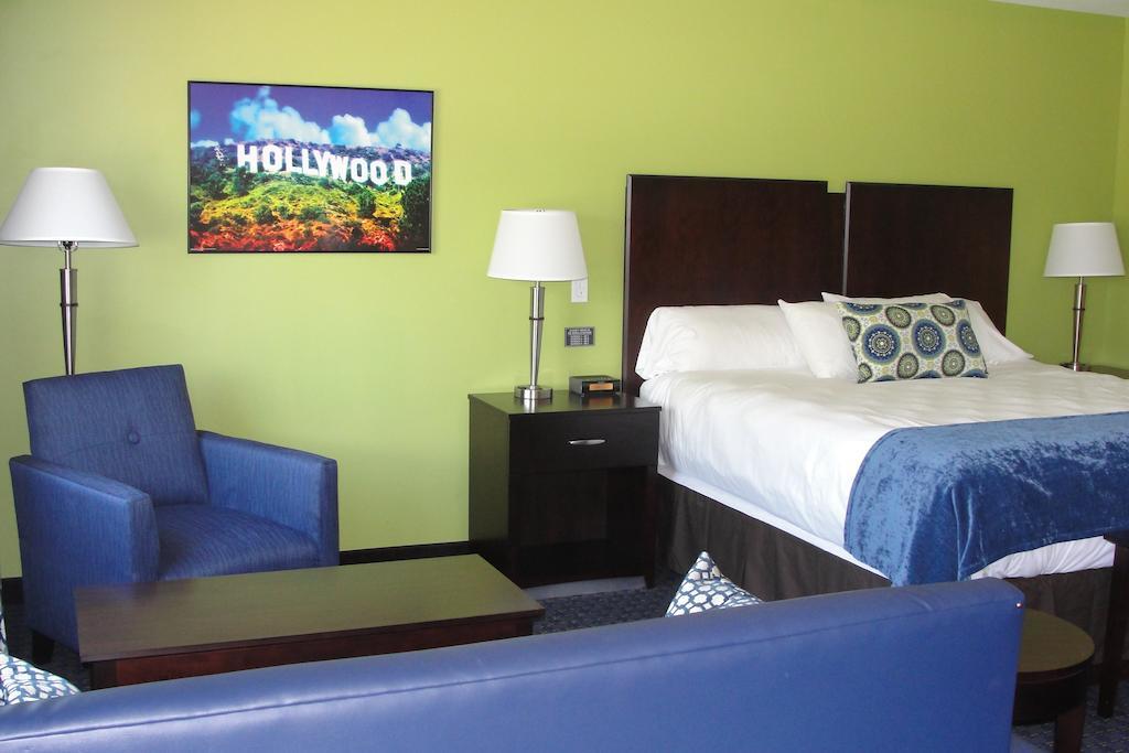 Superior King Suite with Spa Bath,72061526:JPEG