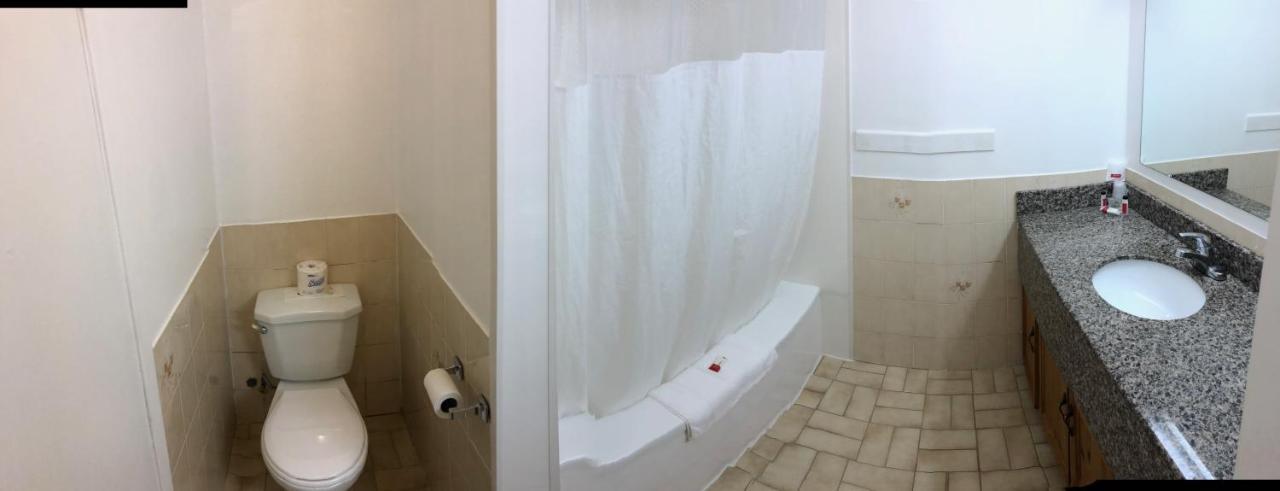 Chambre Lit King-Size Deluxe - Non-Fumeurs