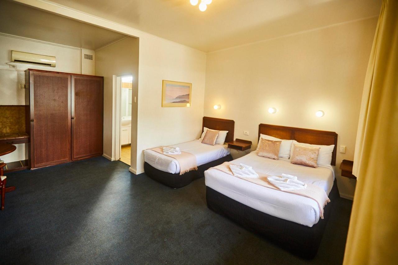 Deluxe Triple Room,743692498:JPEG