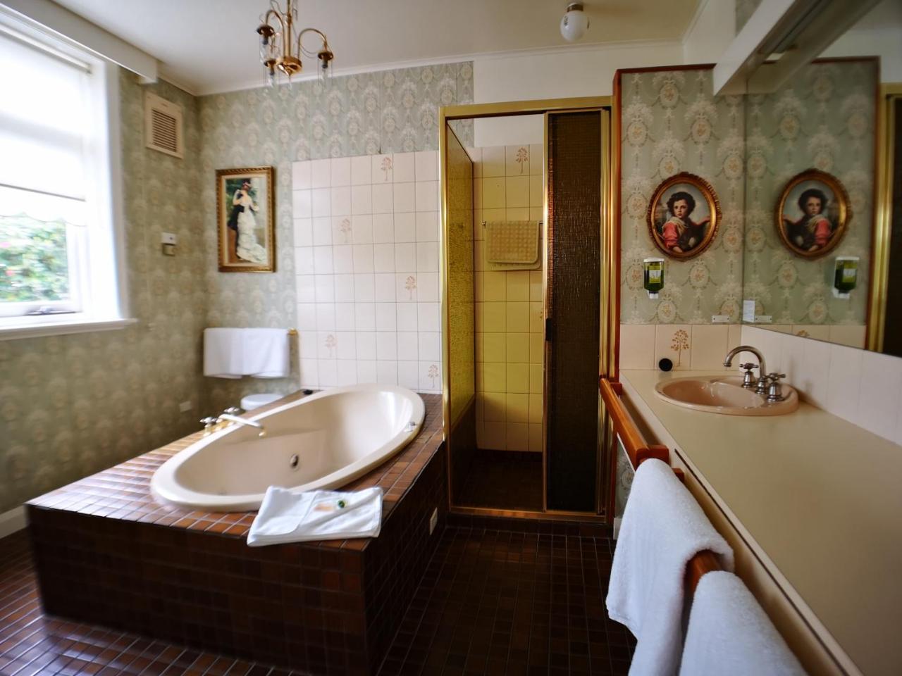 Suite avec Baignoire Spa