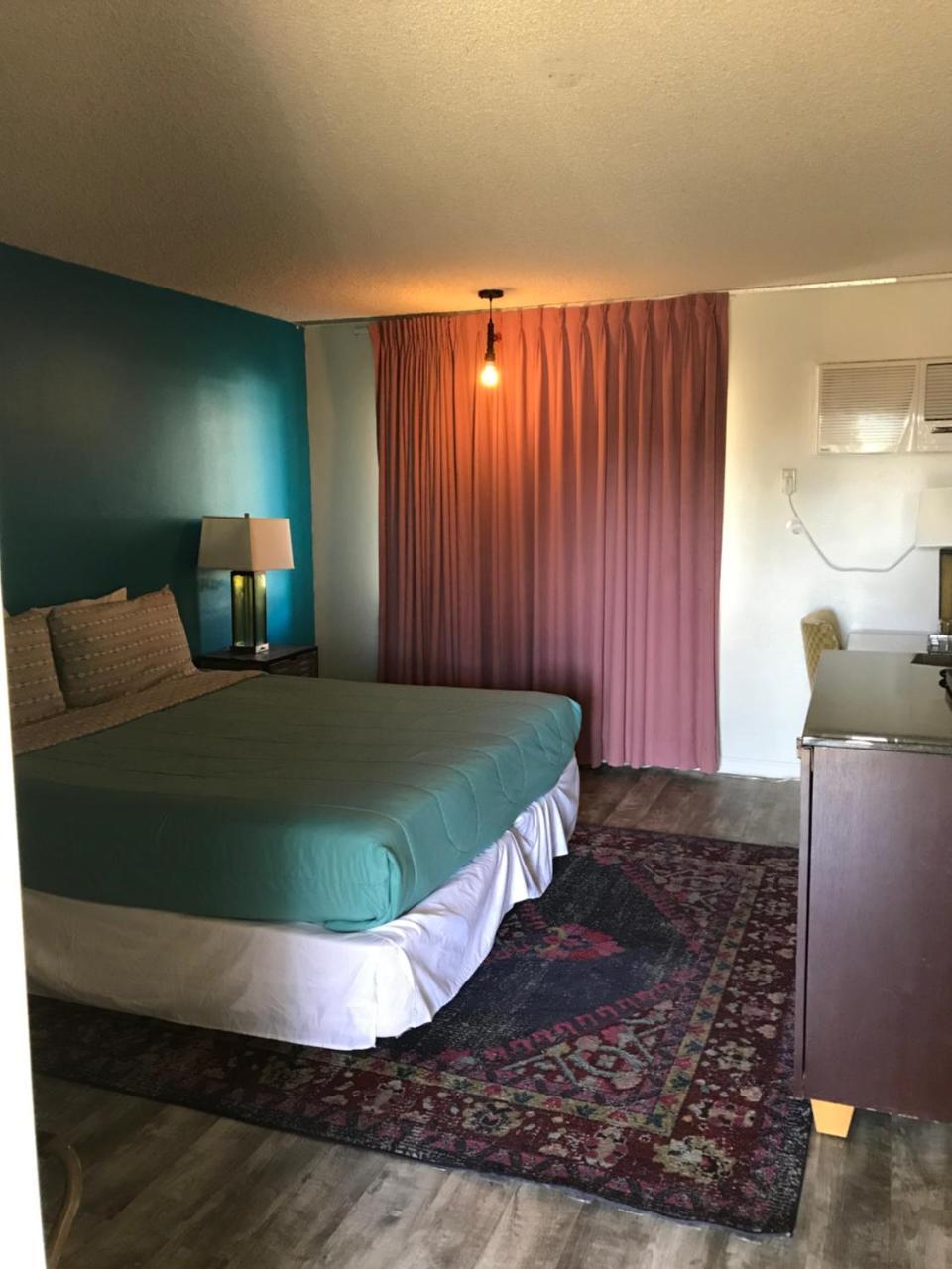 King Room with Mountain View,1448417830:JPEG