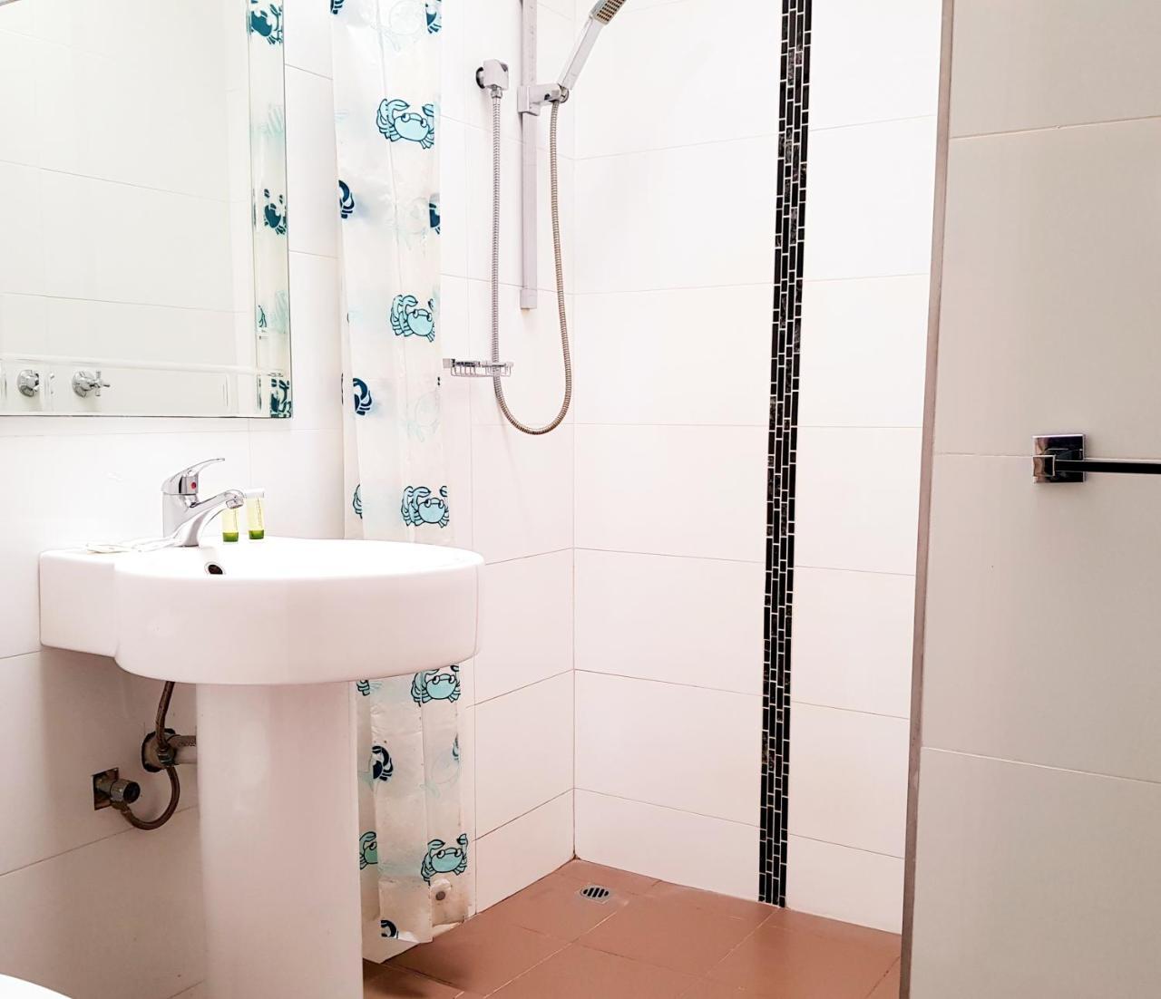Single Room,759157252:JPEG