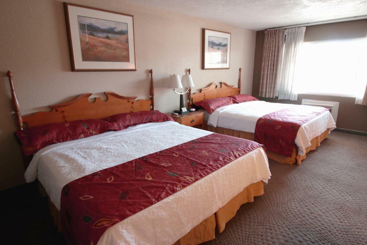 King Room with Two King Beds - Non Smoking,784852833:JPEG