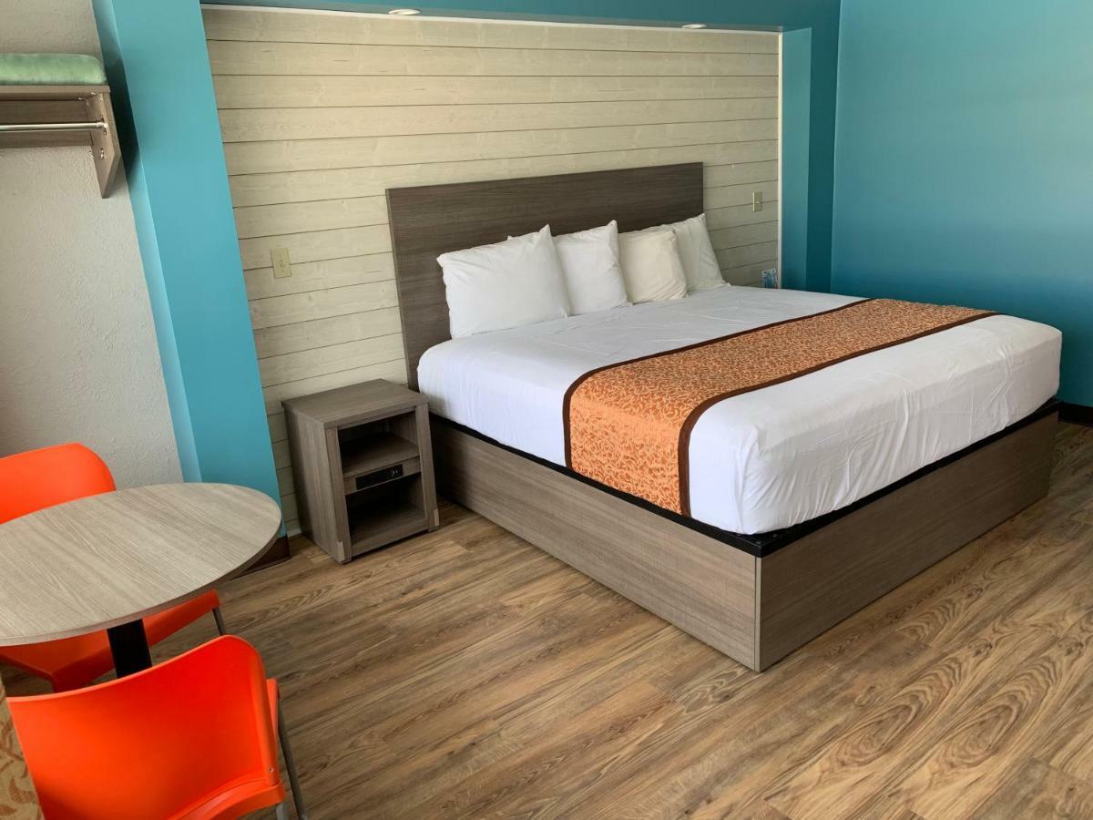 Deluxe King Room,798987888:JPEG
