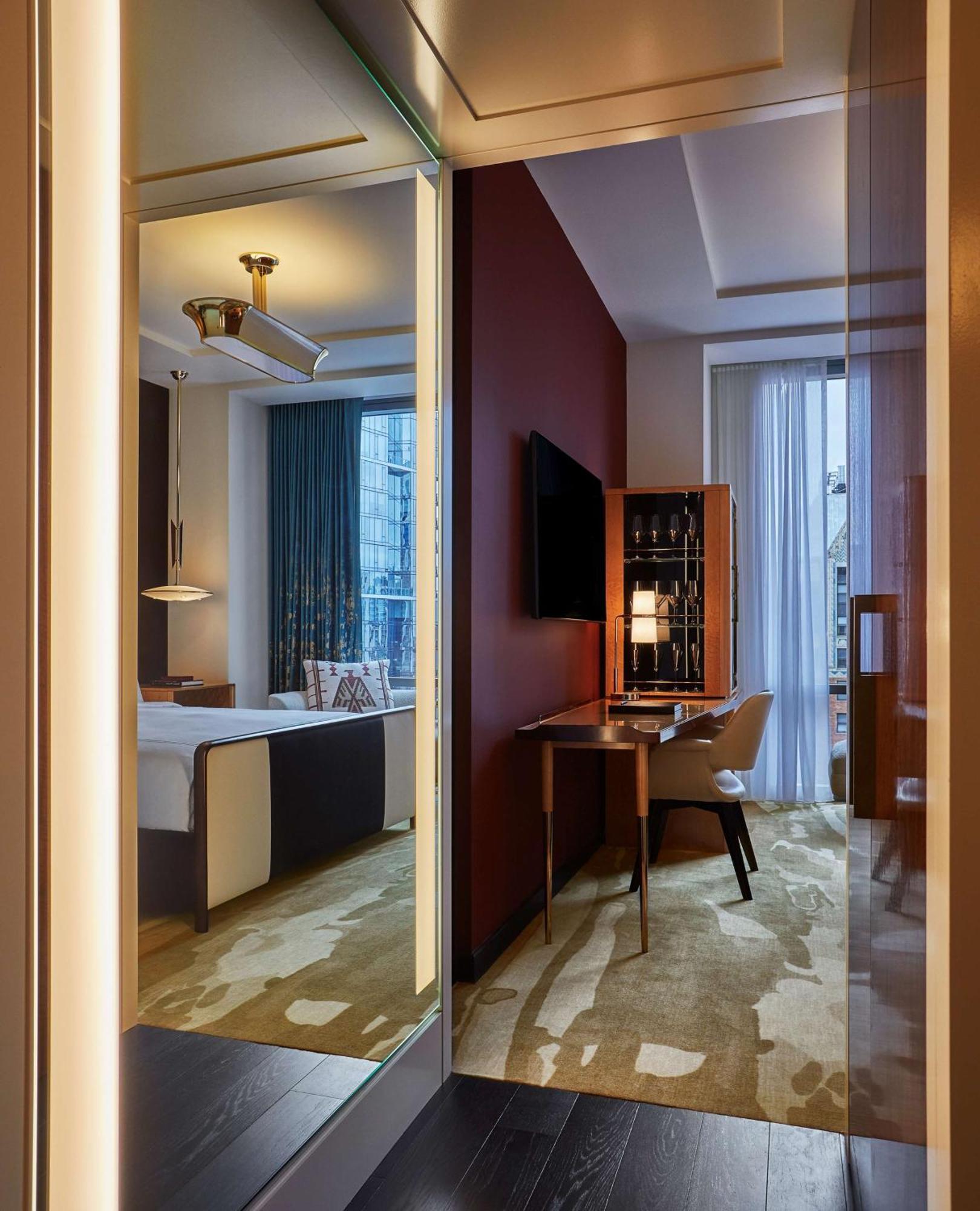 King Room,1550441878:JPEG