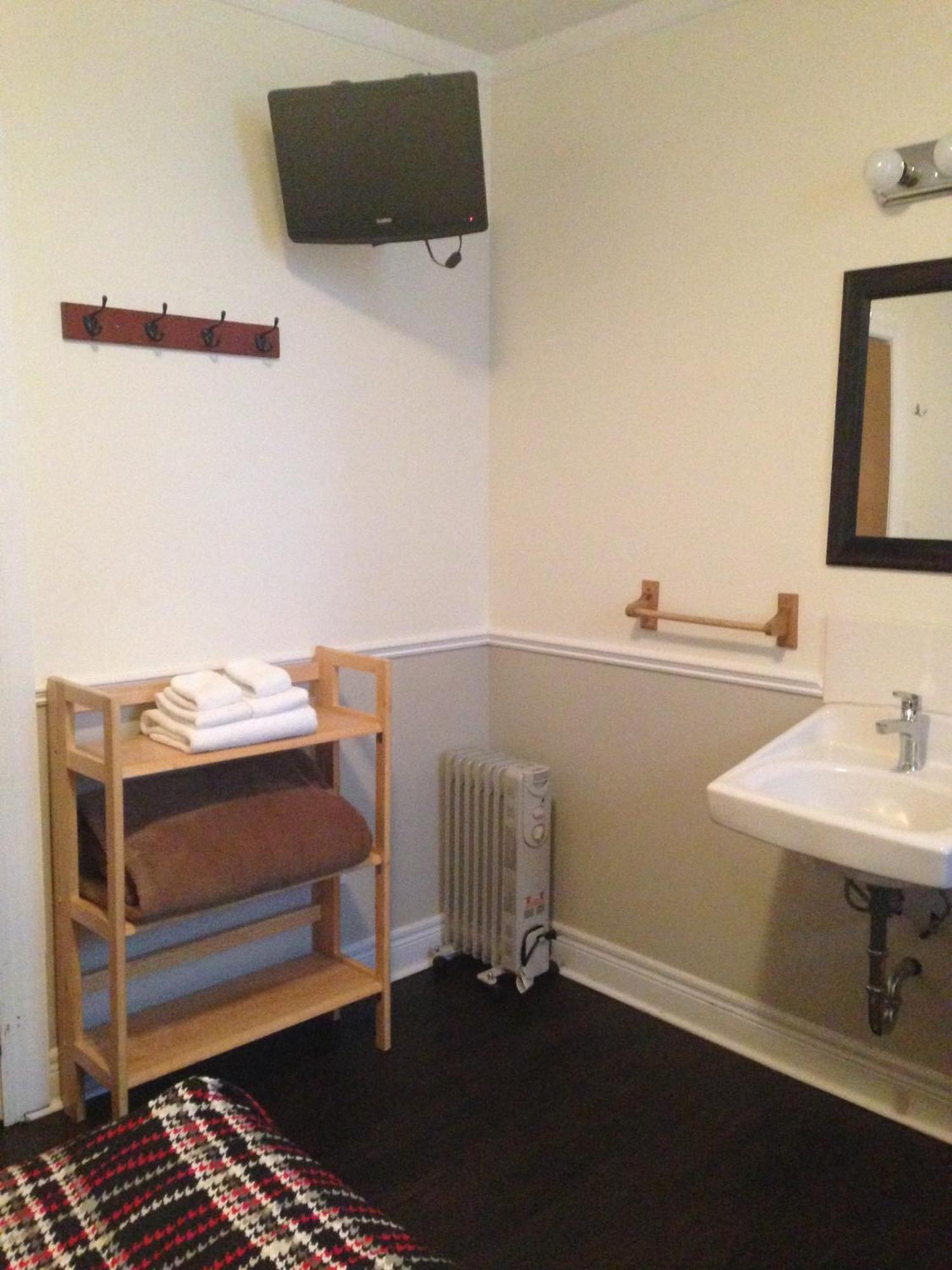 Basic Room Double Bed