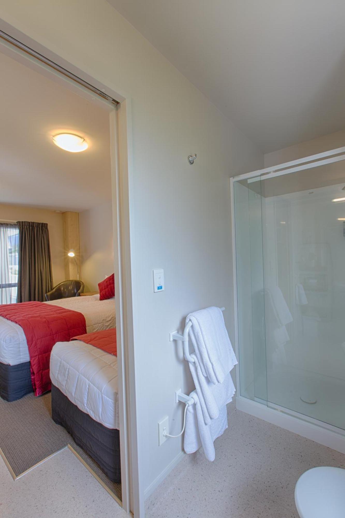 Standard Triple Room,827601719:JPEG