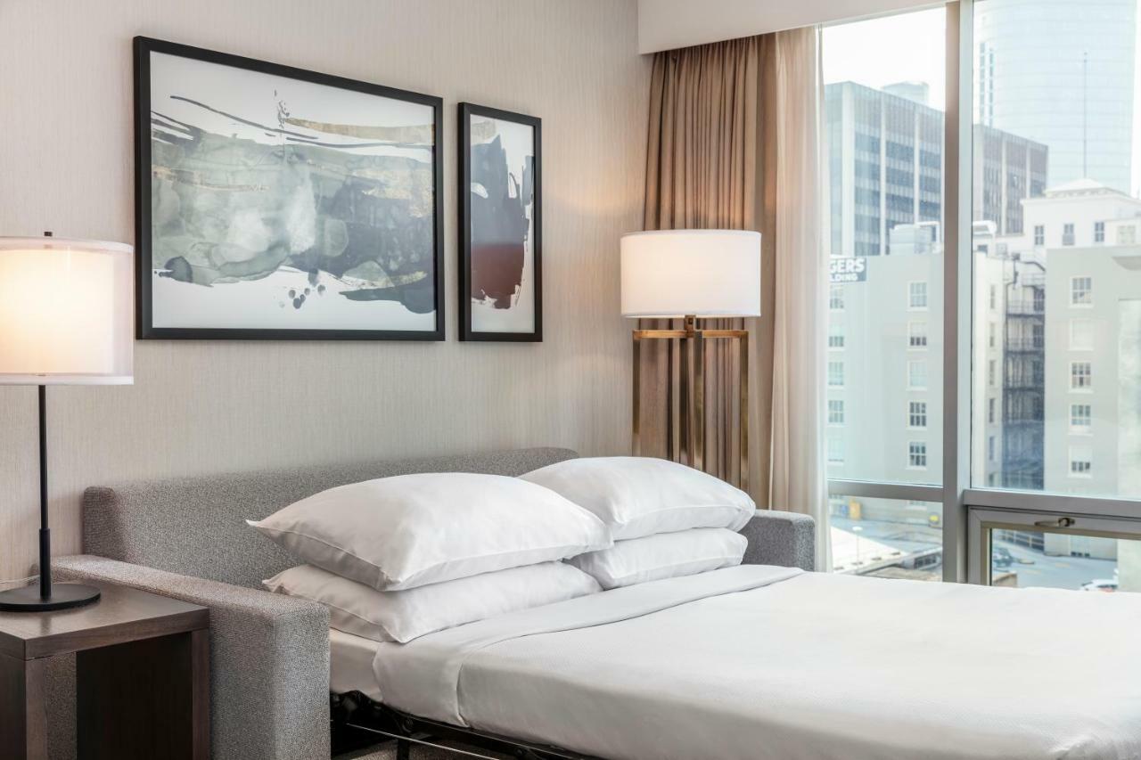 Suite, 2 Queen, Sofa bed,830080184:JPEG