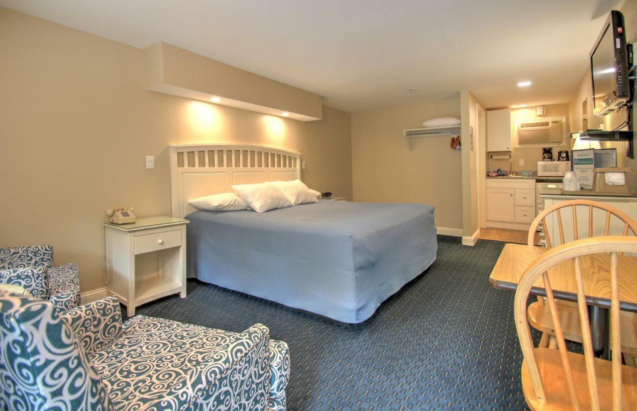 Standard King Room