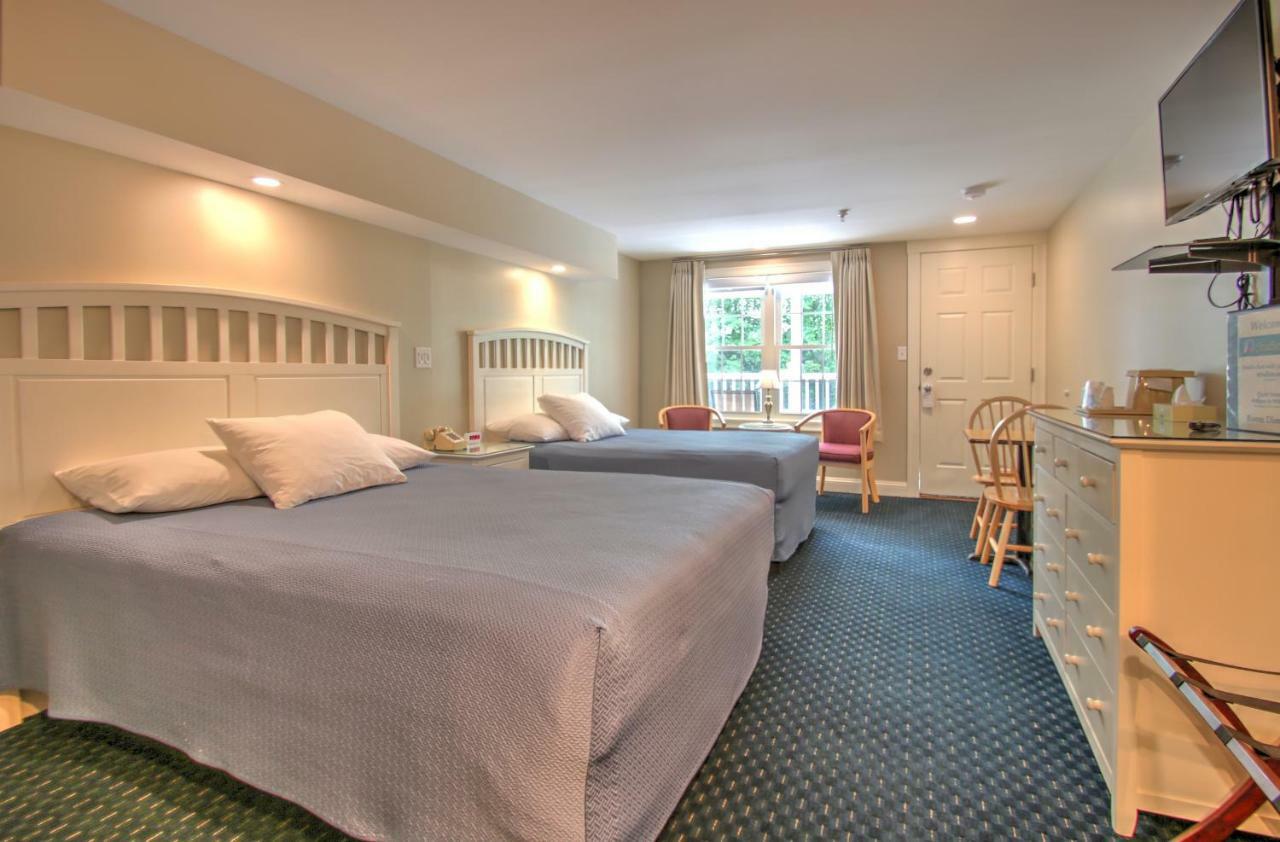 Deluxe Queen Suite