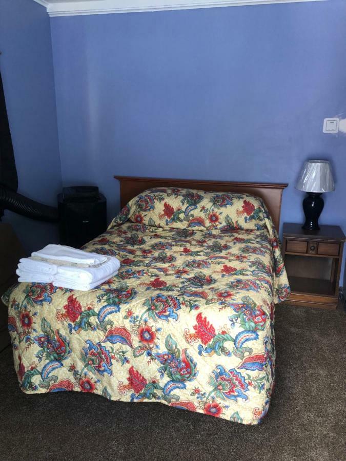 Deluxe Queen Studio