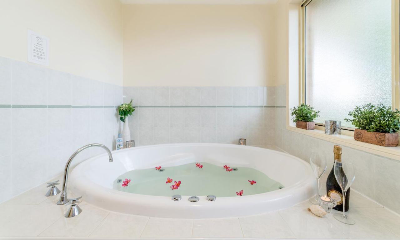 Deluxe Suite with Spa Bath,1654272171:JPEG