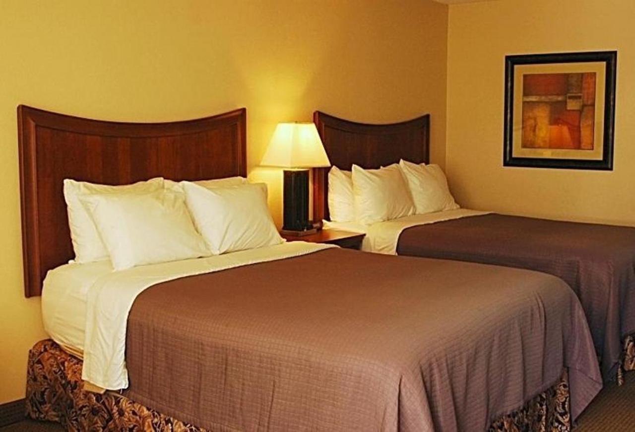 Queen Room with Two Queen Beds,1706518744:JPEG