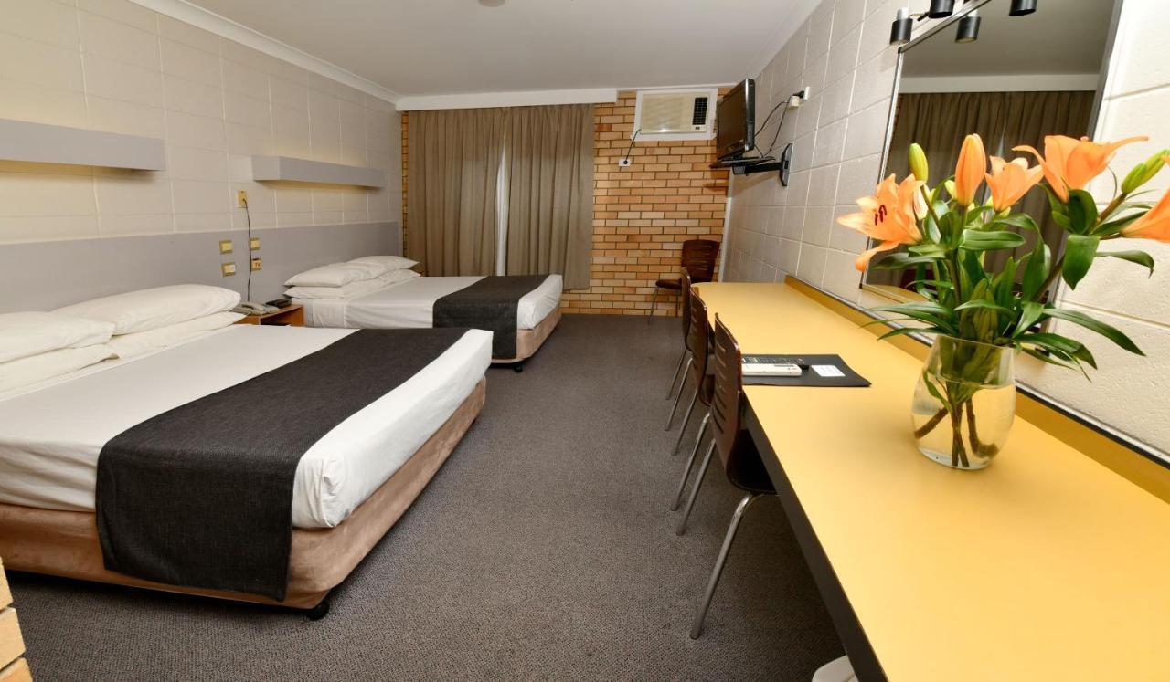 Deluxe Double or Twin Room,943447831:JPEG