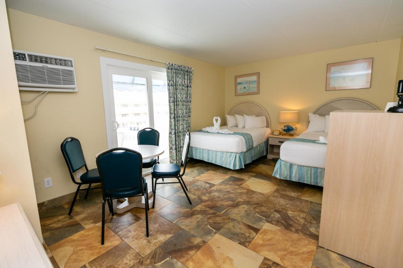 Standard Room with Two Double Beds