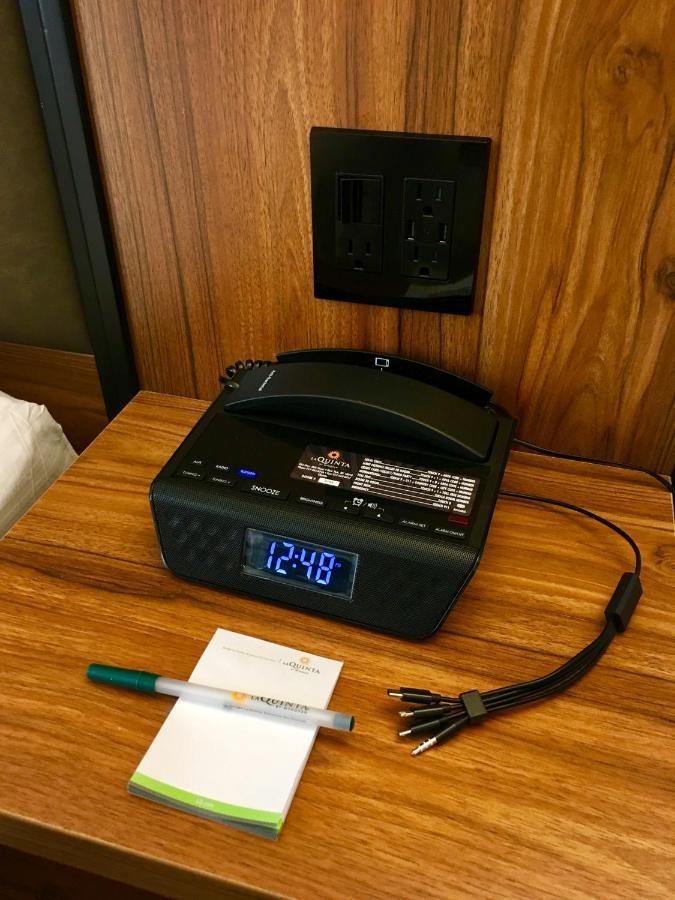 Quarto com Cama King-size e Acesso para Hóspedes com Mobilidade Reduzida - Não Fumantes