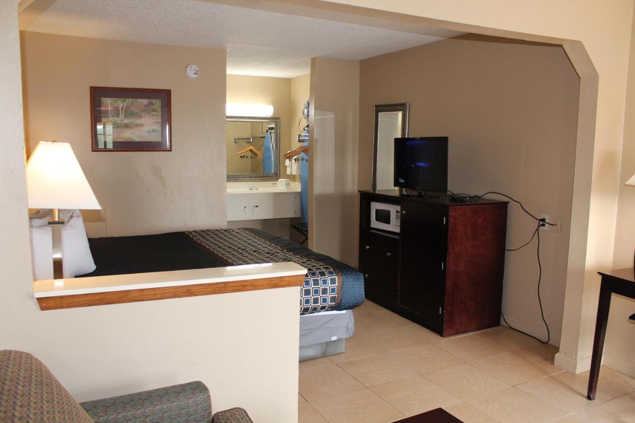 Deluxe Queen Suite,653010948:JPEG