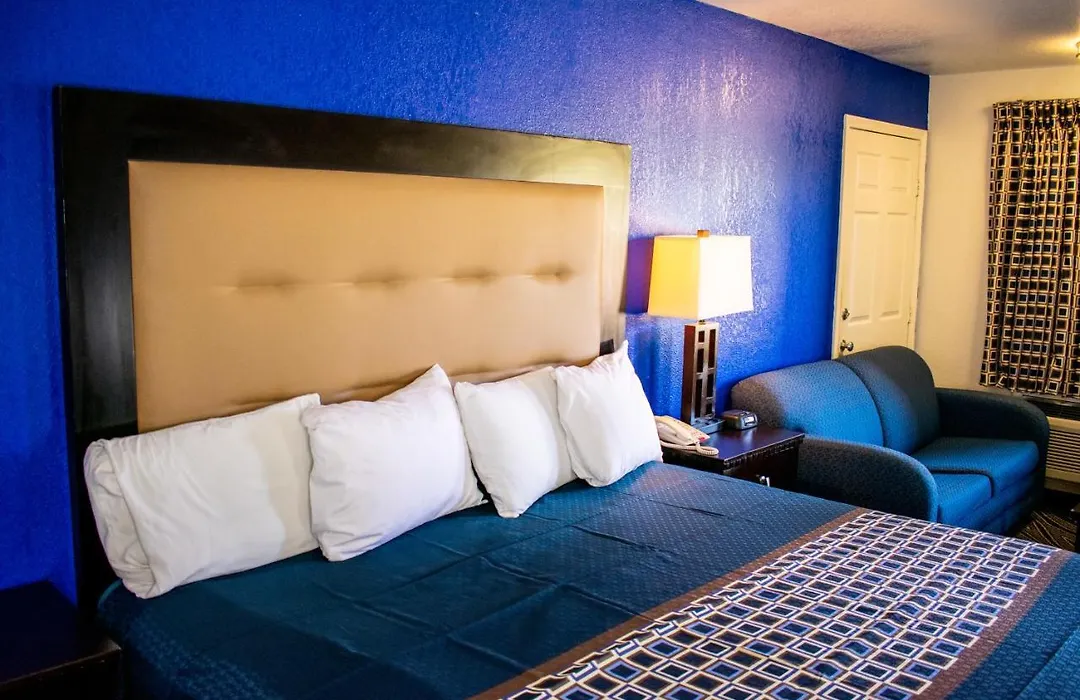 Blue Jay Inn & Suites-1