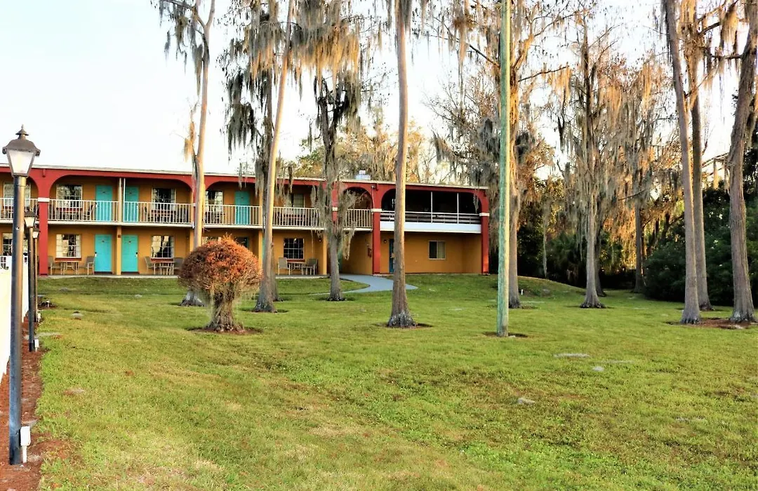 Howard Johnson By Wyndham Lake Front Park Kissimmee-1