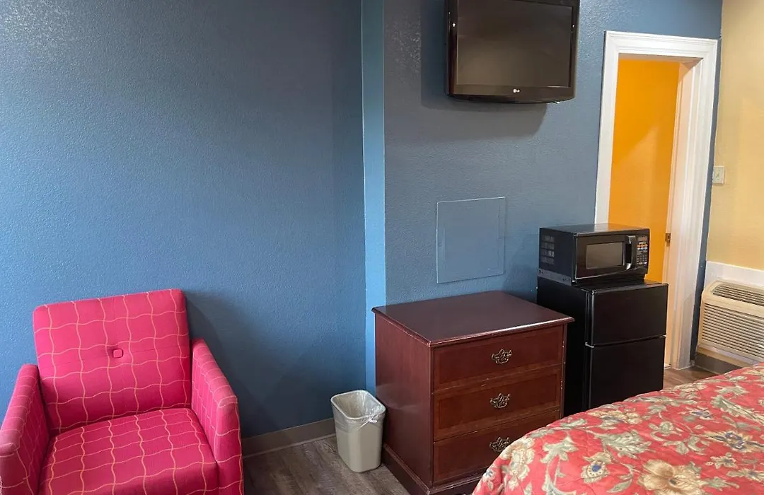 Kenwood Court Motel-1