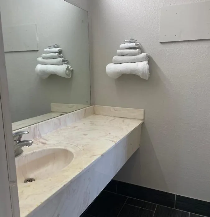 Garden Inn Motel-1