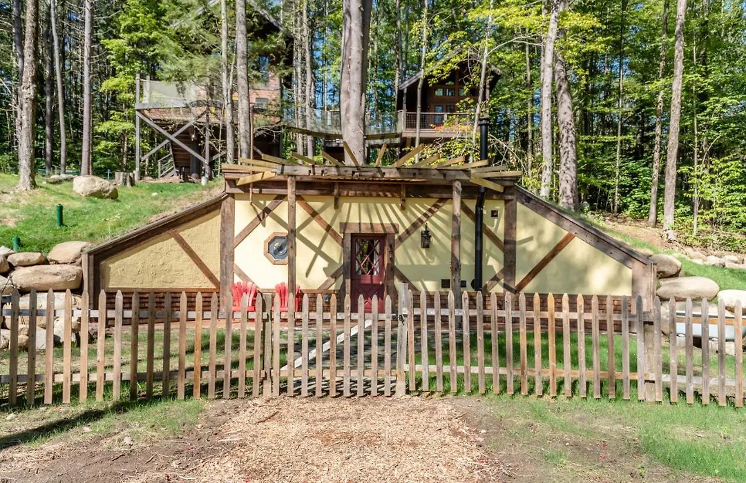 Trekker, Treehouses Cabins And Lodge Rooms-1