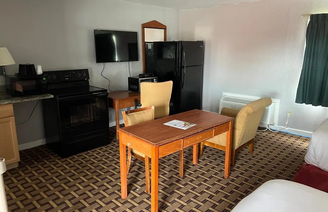 Budget Inn-1