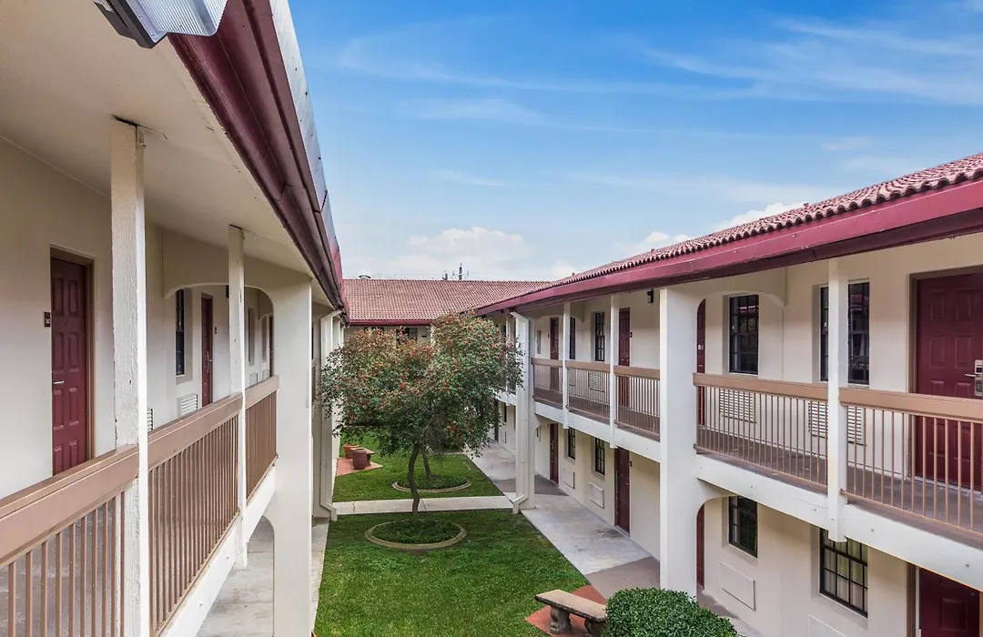 Red Roof Inn Houston East I-10-1