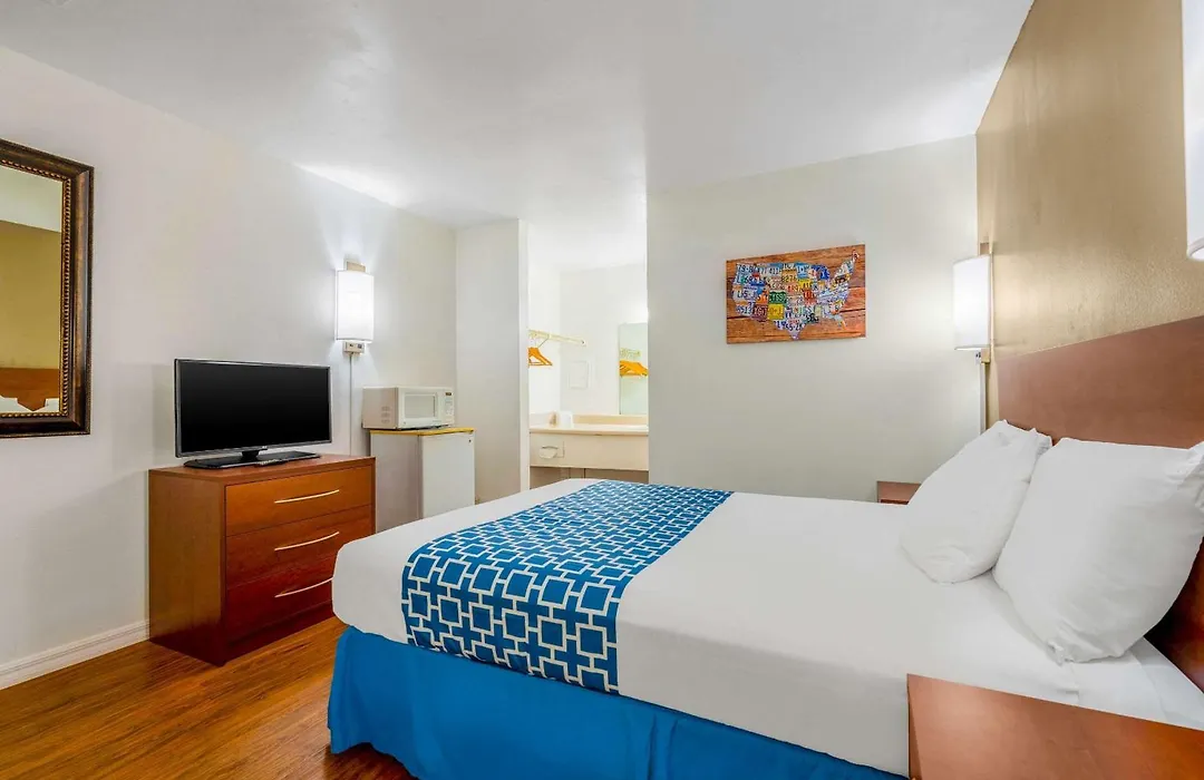 Econo Lodge Crystal River-1