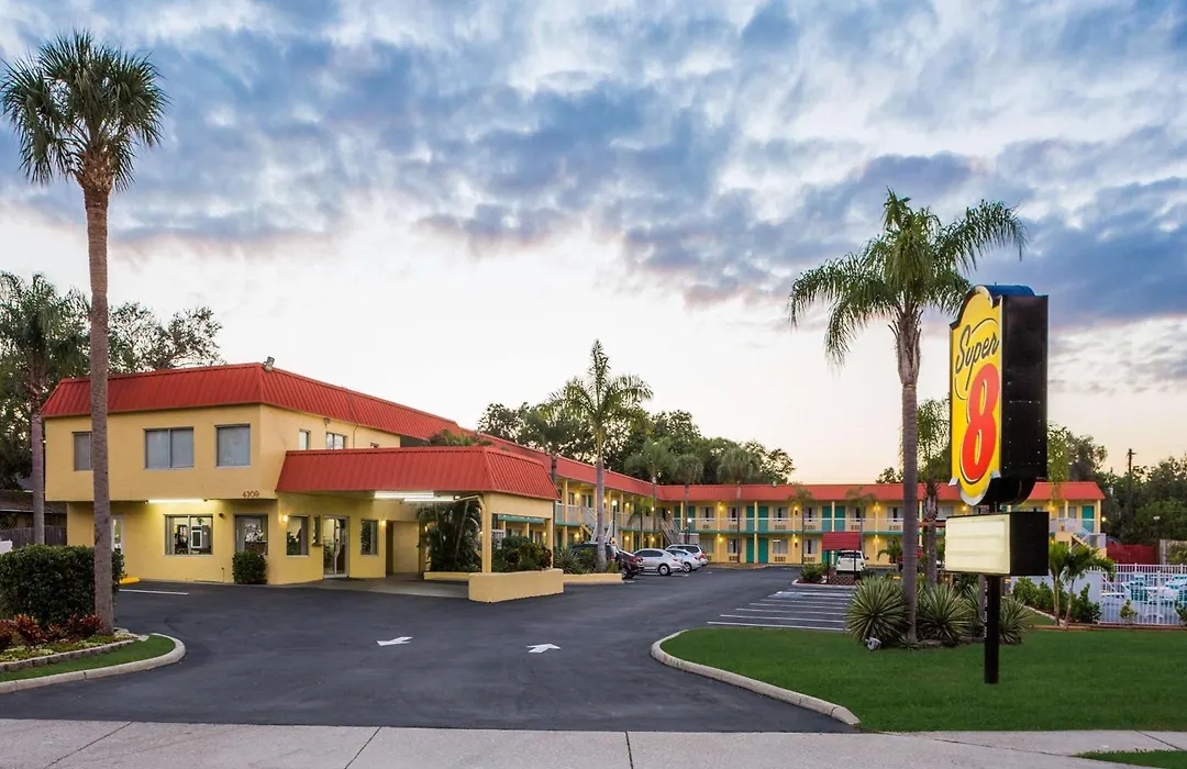 Super 8 By Wyndham Sarasota Near Siesta Key-1