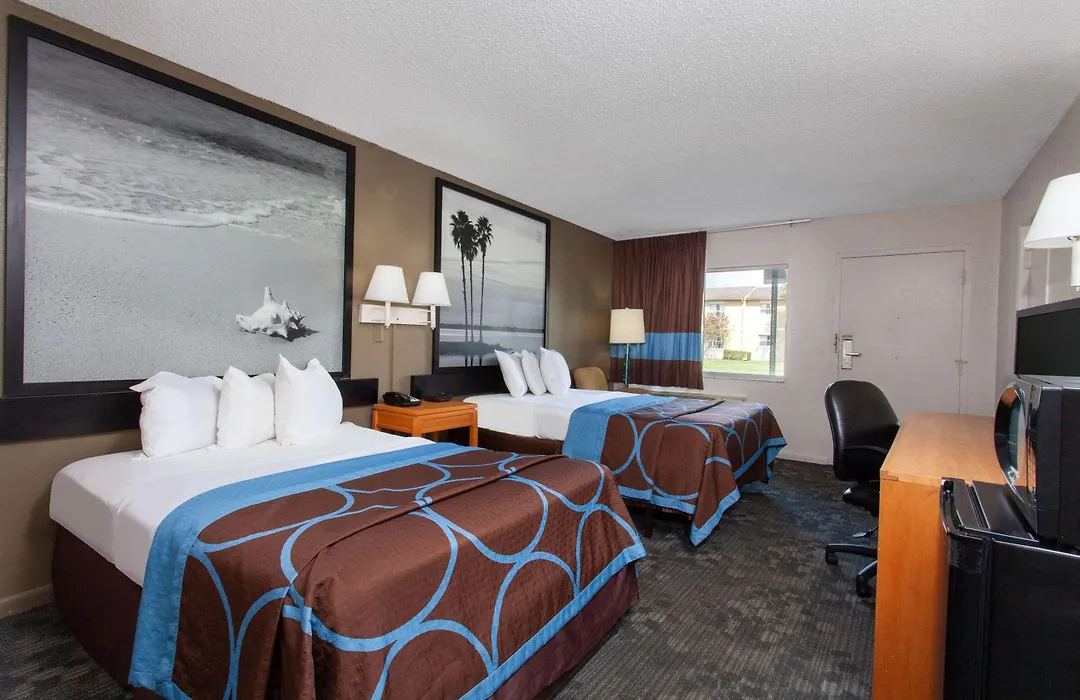 Super 8 By Wyndham Kissimmee-1
