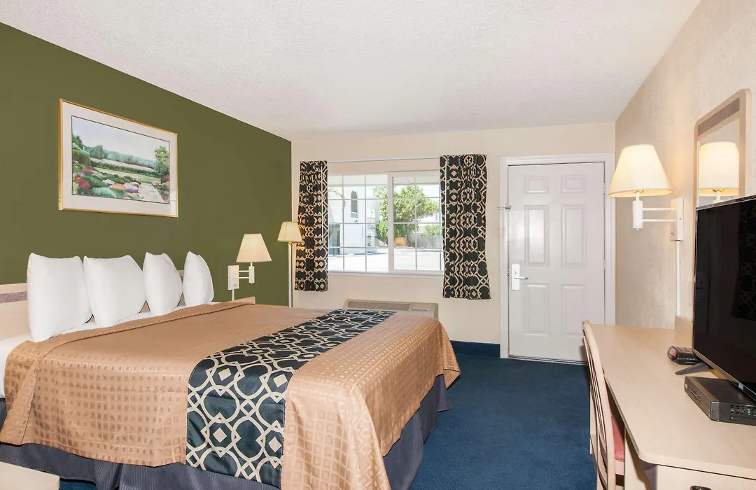 Travelodge By Wyndham Los Banos Ca-1