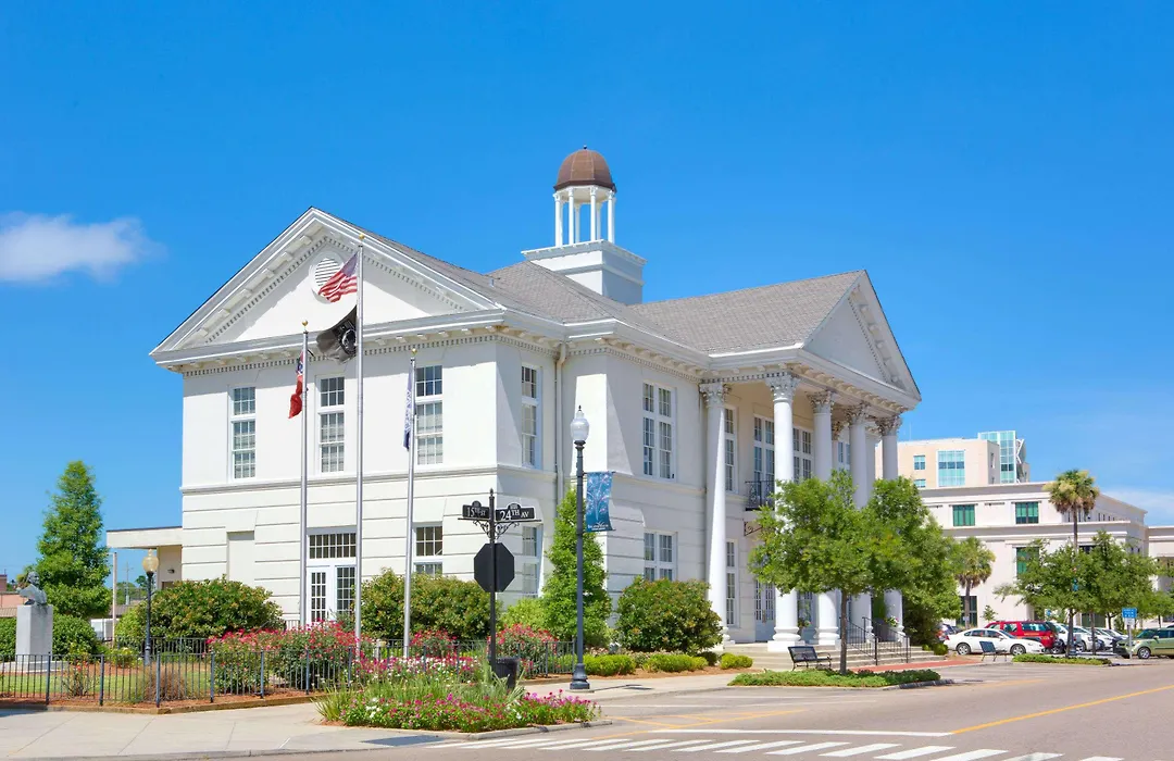 Days Inn By Wyndham Gulfport-1
