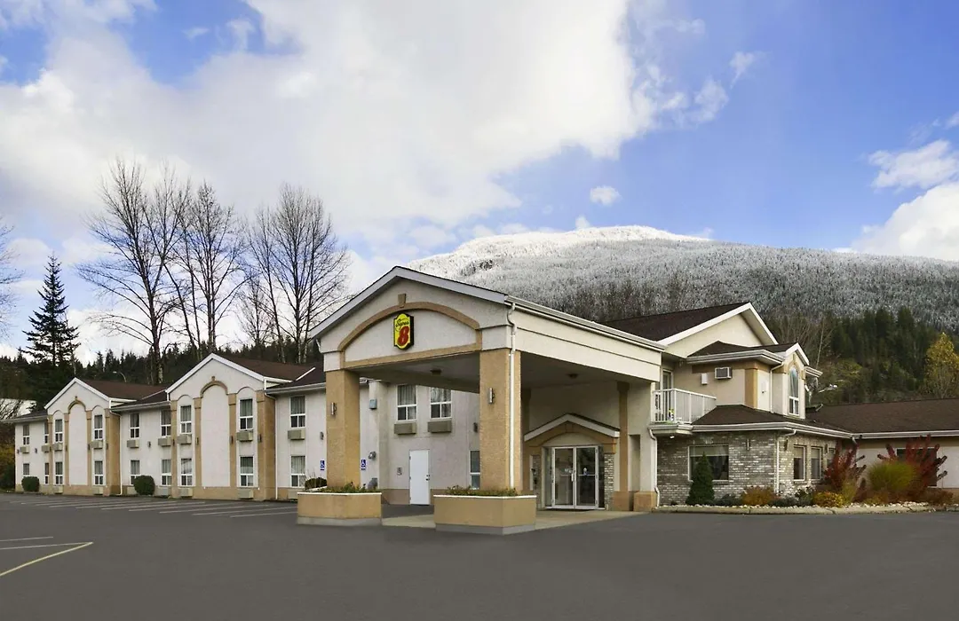Super 8 By Wyndham Revelstoke Bc-1