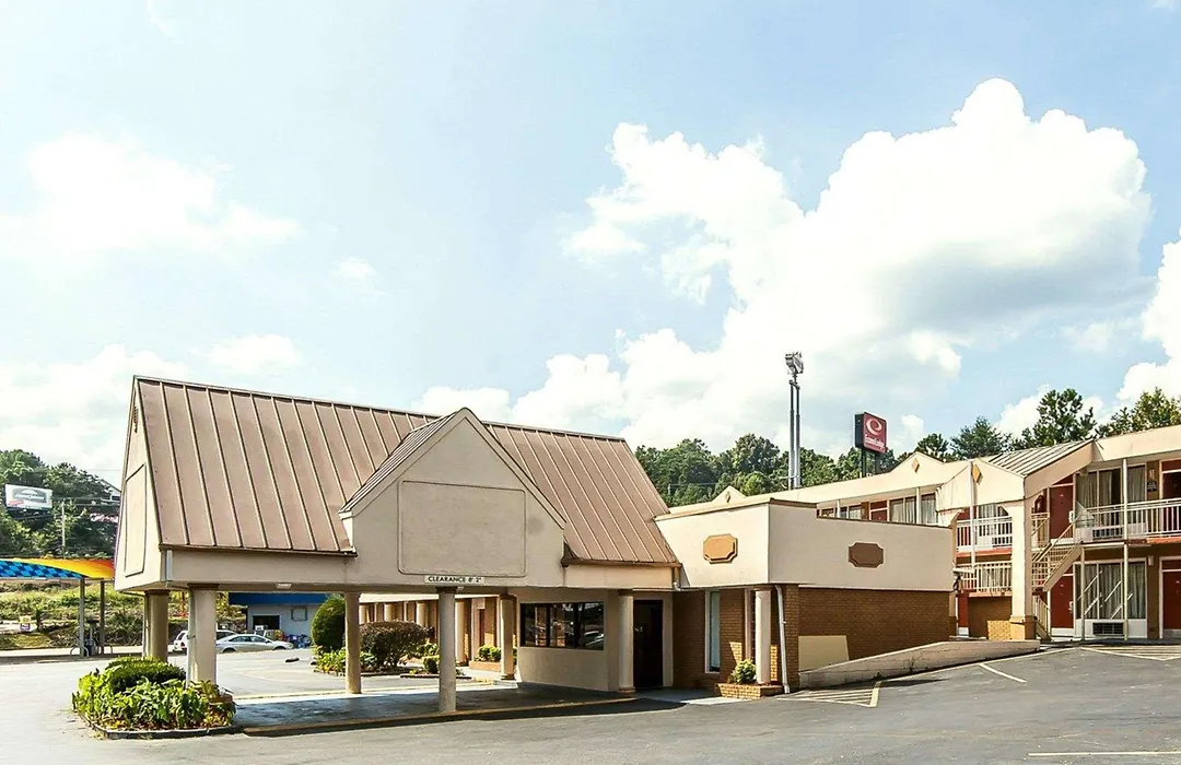 Econo Lodge Cleveland-1