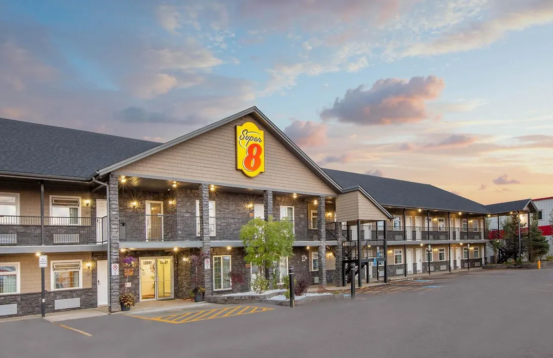 Super 8 By Wyndham Fort Mcmurray-1