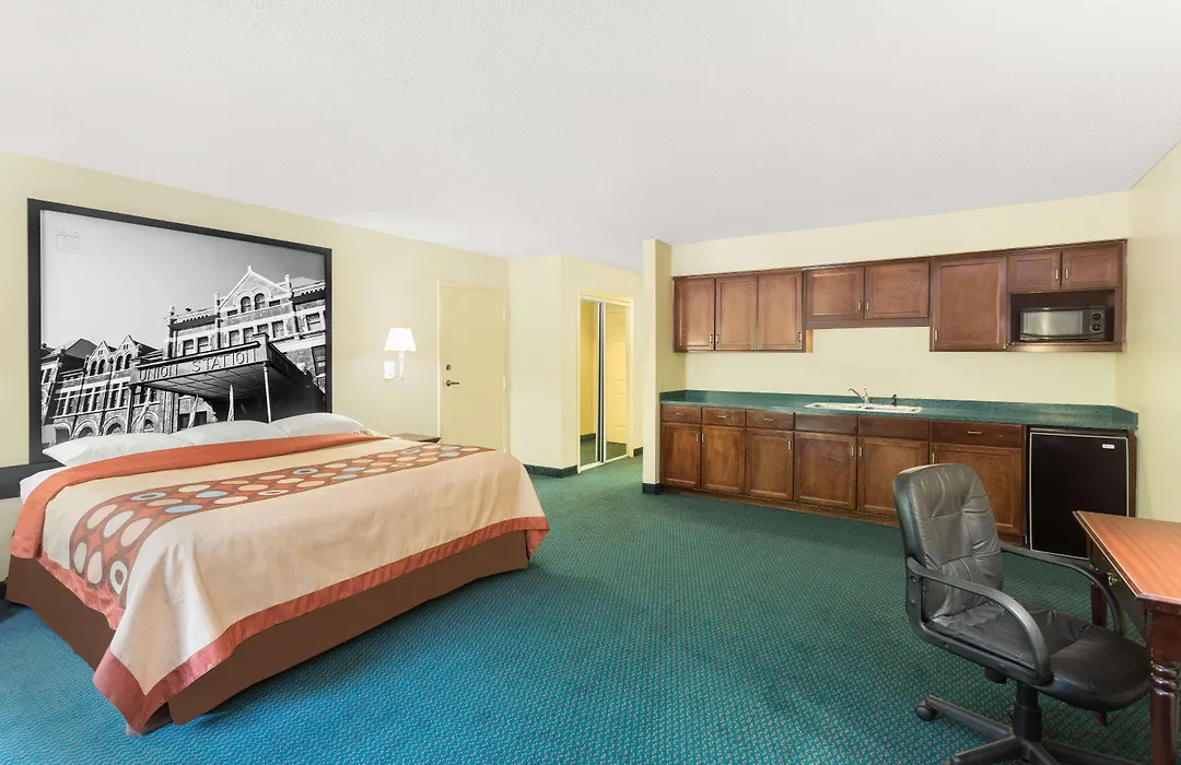 Super 8 By Wyndham Montgomery I-65-1