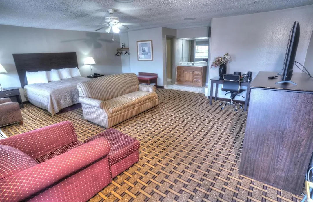Amerivu Inn & Suites - Helen - Downtown-1